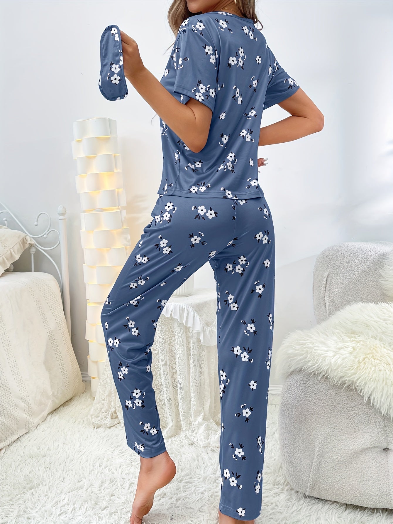 Luxurious Floral Print Pajama Set - Soft & Loose Fit for Women - Short Sleeve Tee & Pants - Comfy Sleepwear & Loungewear for Effortless Style
