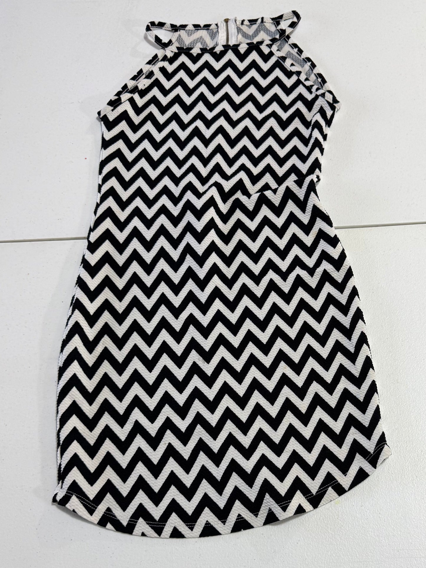 "Black and white chevron halter mini dress size small | Umpteen Things"