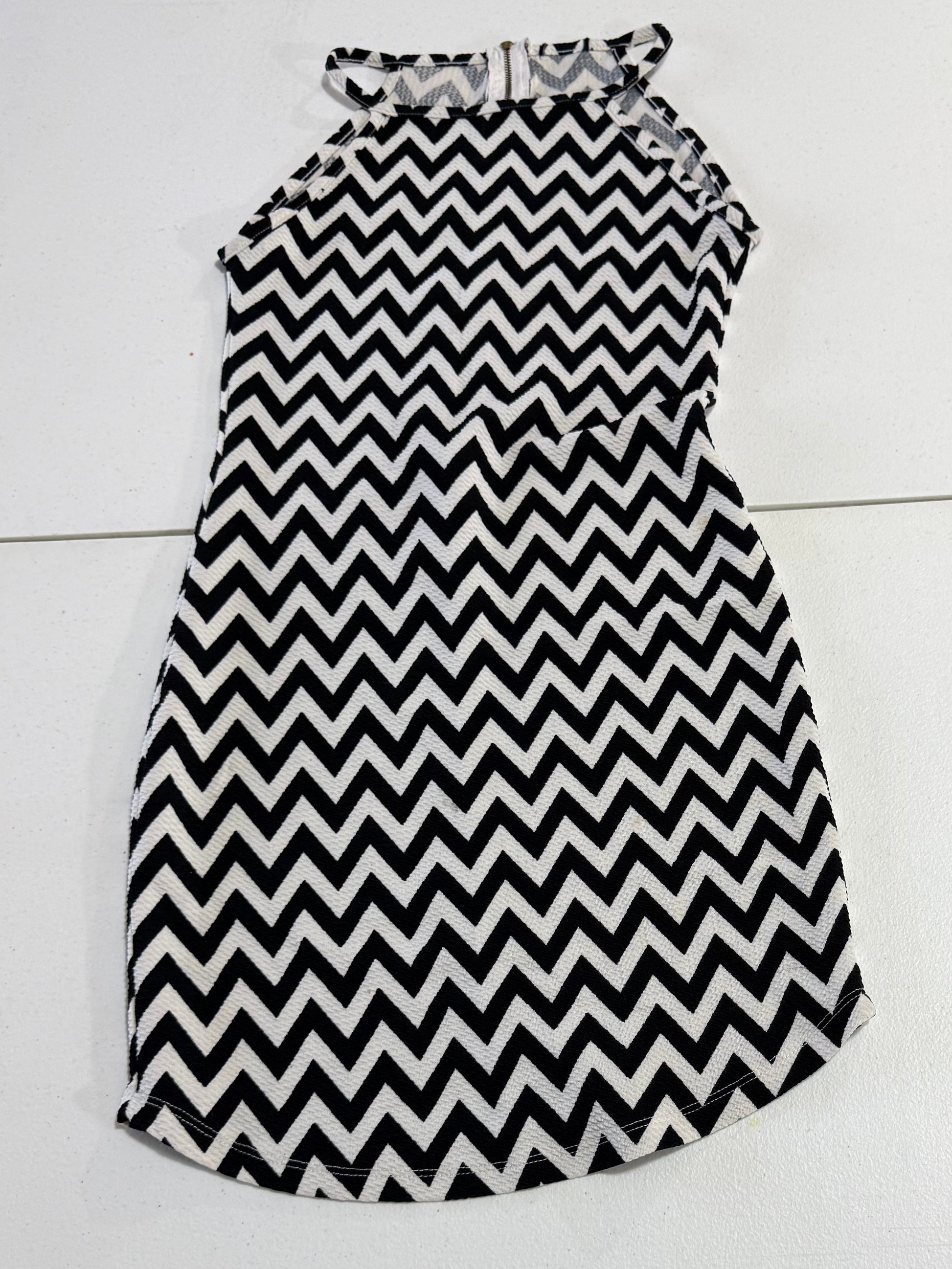 "Black and white chevron halter mini dress size small | Umpteen Things"