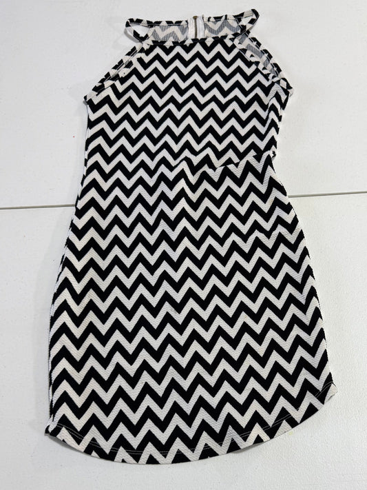 "Black and white chevron halter mini dress size small | Umpteen Things"